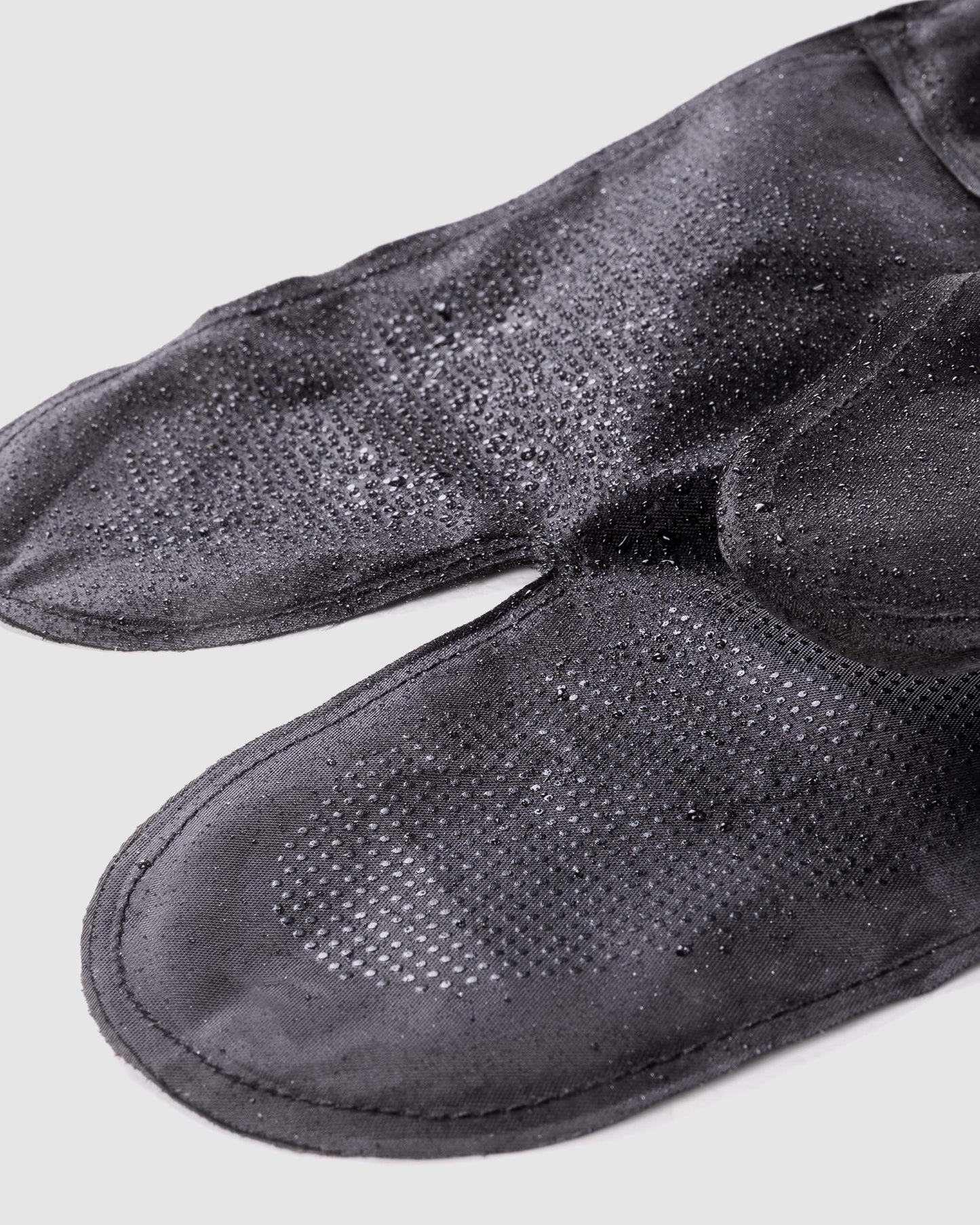 Bolt Glove Rain Covers Black