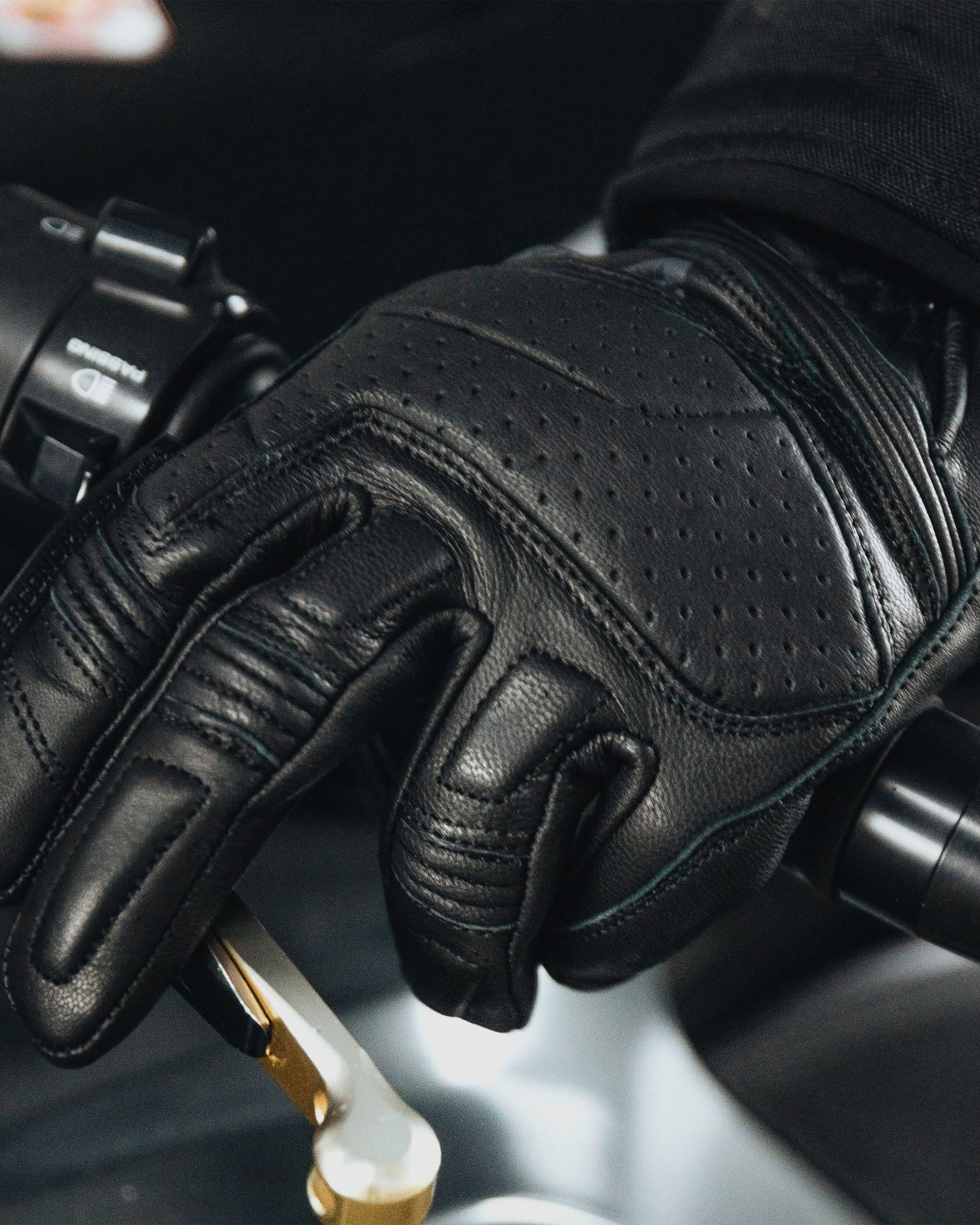 Hike II Motorcycle Gloves Black