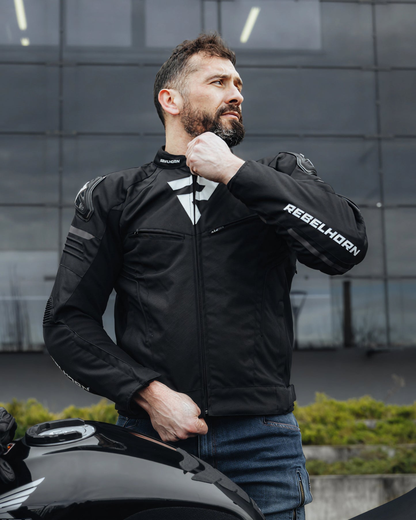 Vandal Motorcycle Jacket Black White